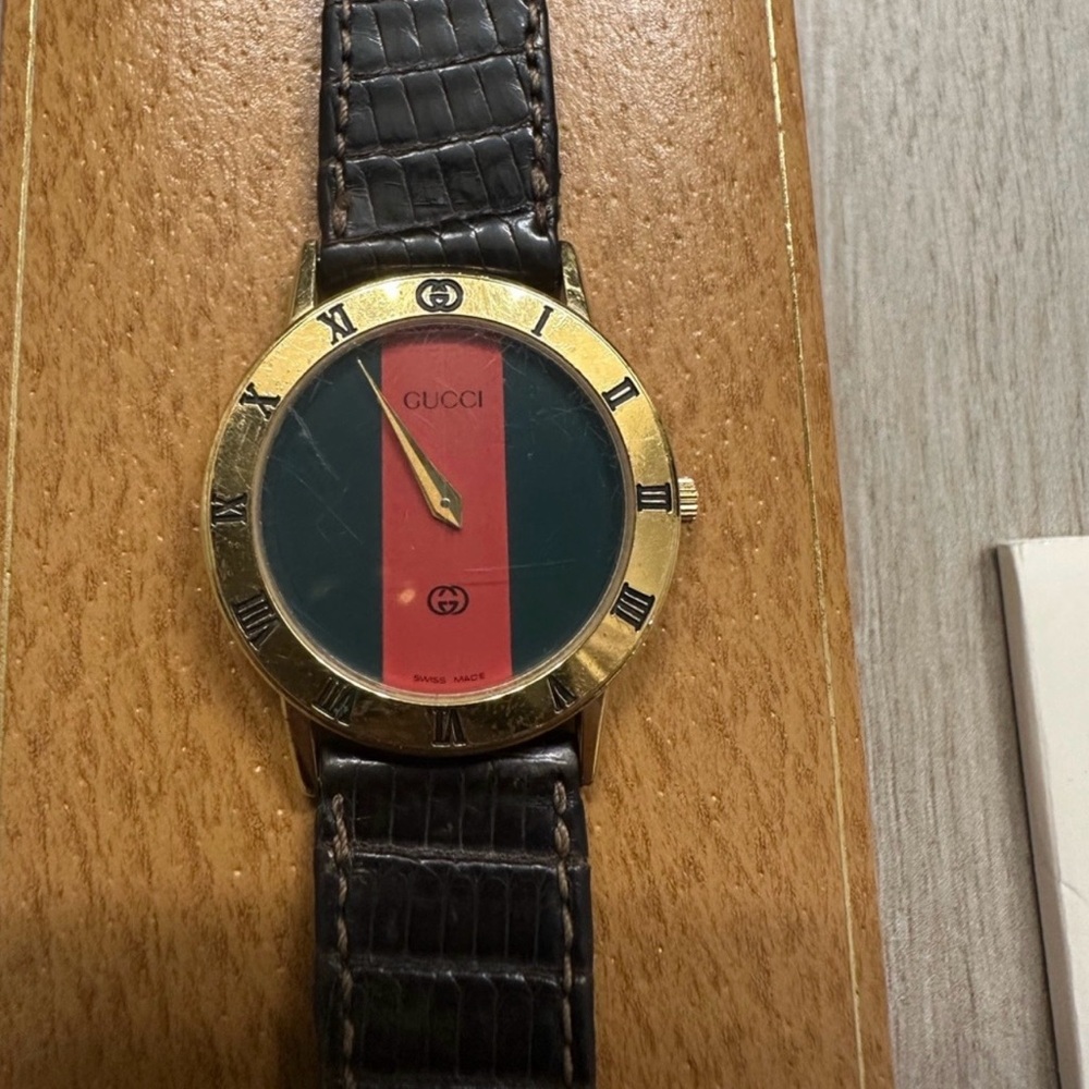 VTG 80's Gucci Tricolor Dial Quartz Watch (Complete Set With Box & Papers)